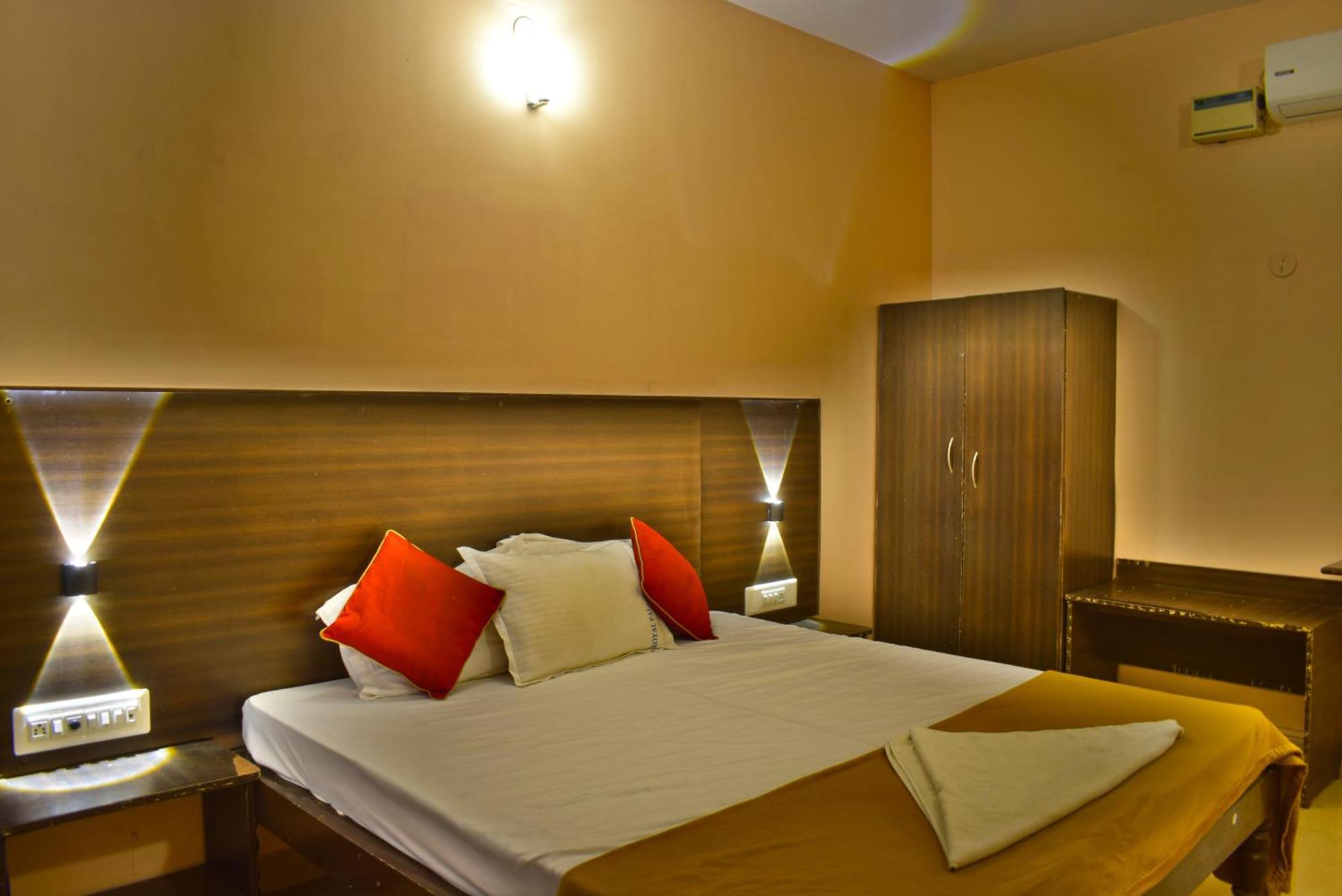 ילאגירי Jains Royal Palace Resorts מראה חיצוני תמונה
