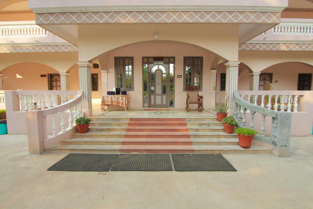 ילאגירי Jains Royal Palace Resorts מראה חיצוני תמונה